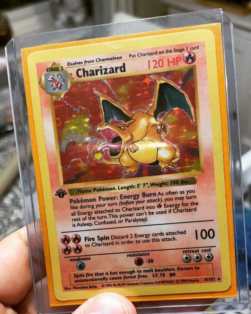 1st edition shadowless charizard Pokemon card
